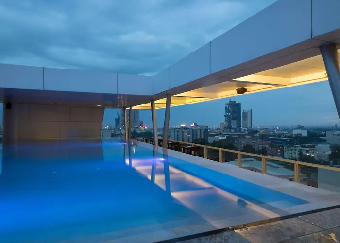 Lex Hotel 4*